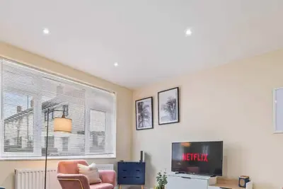 Image de Spacious 3Bed Home | Driveway Parking | Gloucester