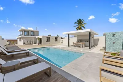 Image de Modern Waterfront Villa w/ Pool – Villa Perla