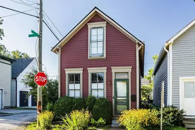 Historic 2br home in downtown Indy