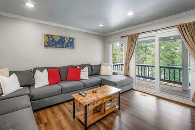 Image de Donner Lake Delight – Truckee Retreat