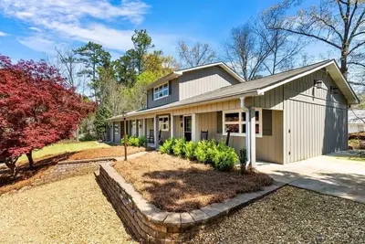 Image de Spacious 4 Bedroom Allatoona Lake House Perfect for a Comfortable Getaway