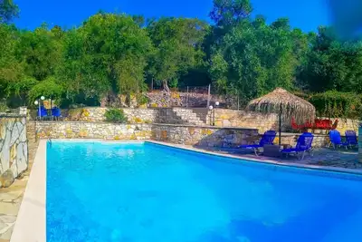 Image de Villa Alkinoos: Secluded, private pool, WiFi, A/C