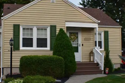 Image de Home in the Heart of the Village 2 Bedroom/Central Village Location
