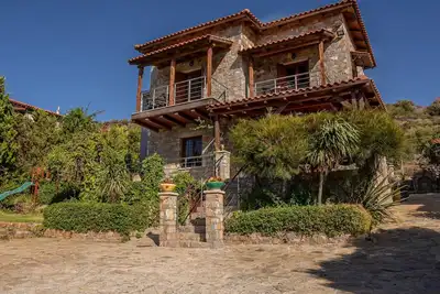 Image de Iris Stone Built Villa