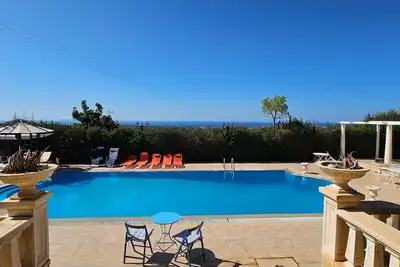 Image de Palazzo Reale Superior Villa