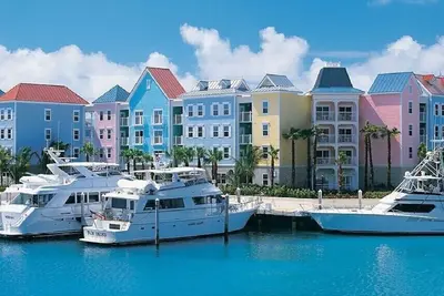 Image de 2 bedroom Villa at Harborside Bahamas, full kitchen, Lr, Dr, porch, W/D