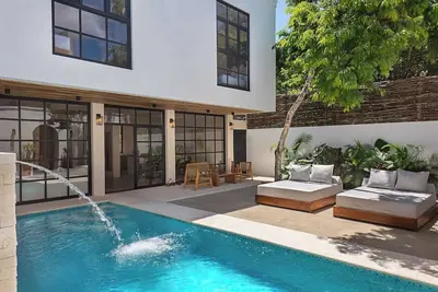 Image de Villa Bona | 5Bdrm•18 guests•HotTub & Housekeeping every other day<br>Dedicated Concierge<br>Beach access