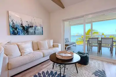 Image de Luxury 2Bdr Beachfront Condo on Spotts Beach