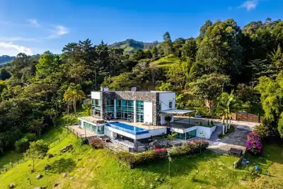 Image de Luxury Mansion Las Palmas - Infinity Pool & Iconic Medellin Views