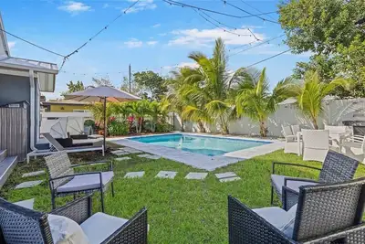 Image de Sun-Soaked 2 Bedroom Home with Heated Pool and Bbq