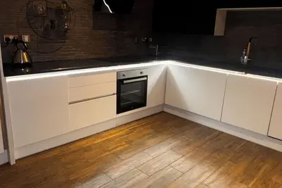 Image de Bright 2-bedroom apartment in beautiful Glasgow with Ac and gym