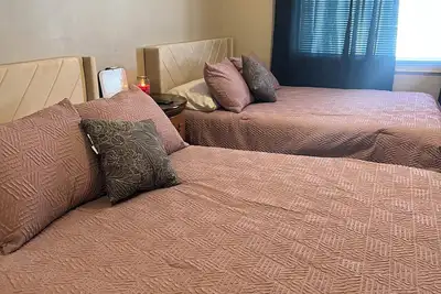 Image de Cozy private 1-bedroom townhome. This is a shared space.