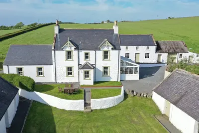 Image de 4 chambres à coucher à Kirkcolm, near Stranraer