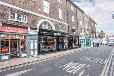 2 chambres à coucher à York