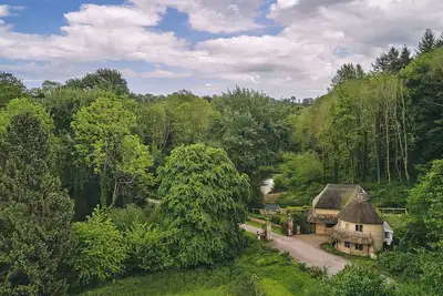 Image de 3 chambres à coucher à Sherborne
