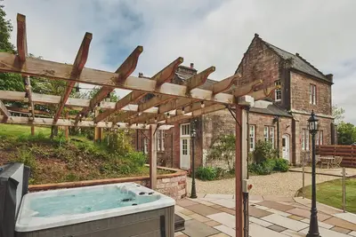 Image de 3 chambres à coucher à Thornhill