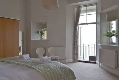 Image de 2 chambres à coucher à Torquay