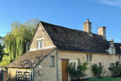 Image de 3 chambres à coucher à Cirencester