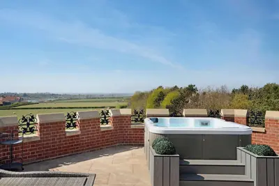 Image de 2 chambres à coucher à Colchester