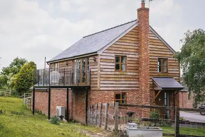 Image de 3 chambres à coucher à Bickley, near Malpas