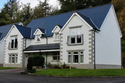 Image de 2 chambres à coucher à Invergarry