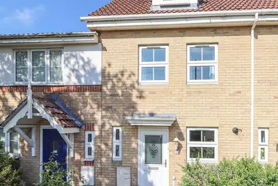 Image de 2 chambres à coucher à East Cowes