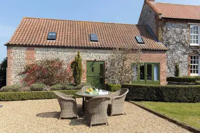 Image de 3 chambres à coucher à West Beckham