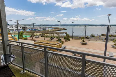 Image de 2 chambres à coucher à Poole