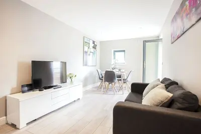 The Wesley - Ukc6402