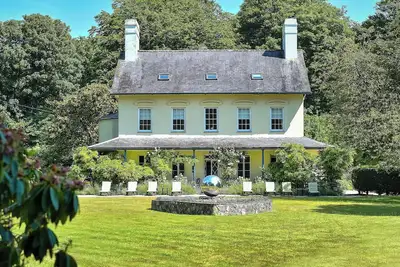 Image de 10 chambres à coucher à Pwllheli