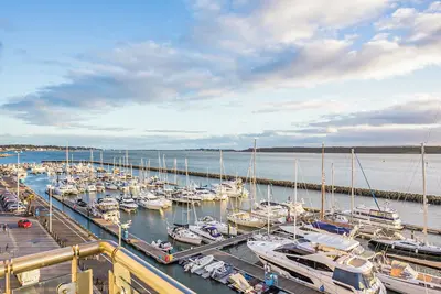 Image de 2 chambres à coucher à Poole