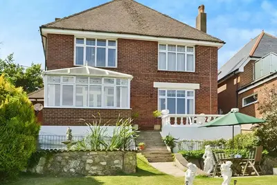 Image de 4 chambres à coucher à Newport