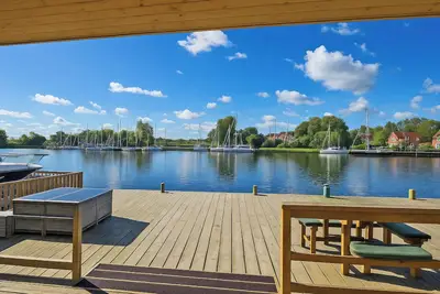 Image de Ferry Lodge - Ukc7073