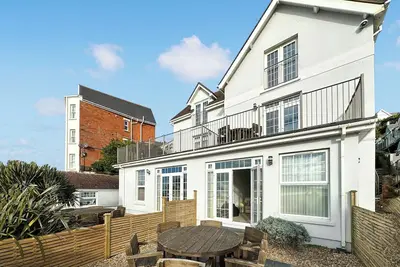 Apartment 2 - Ukc6988