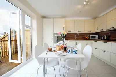 Image de 3 chambres à coucher à Felixstowe