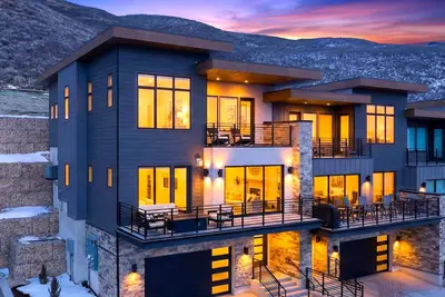 Image de Upscale Home + Hot Tub + Firepit + Mountain Views + Near Deer Valley East
