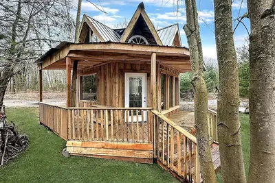 Image de Cozy Secluded Tiny Cabin for a True Getaway in the Outdoors Surrounded by Nature in Simcoe, Ontario