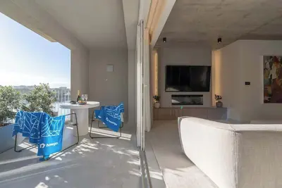 Image de Earthy Modernism | Jacuzzi, Sauna & Valletta Views