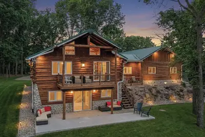 Image de Pigeon Retreat | Firepit | Playset | Dock