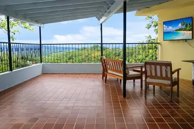 Image de Huge 3br w/ Private Terrace + Balcony - 10min to Manatí