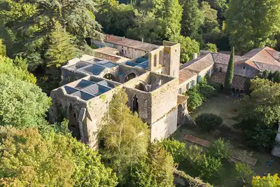 Image de Gîte « La Maison d'Albert » avec terrasse privée, jardin partagé et Wi-Fi