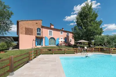 Image de Agréable appartement dans une maison de vacances avec piscine, climatisation, Wifi, Tv, patio