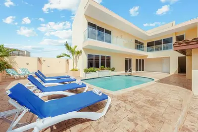 Image de Palm Beach 4br Villa | Beach Vibe by Bocobay