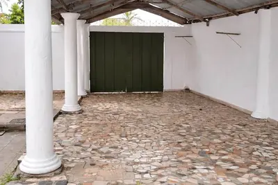 Image de Villa Premium sécurisée avec jardin et terrasse, idéal pour la famille