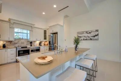 Image de Villa Elements - new, on water, pool, spa, modern