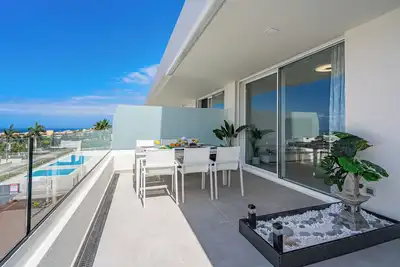 Image de Luxury 3 bedrooms apartment with heated pool. Ocean view and A. C.