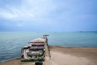 Image de Sea View-Sunshine Apartment by Tok