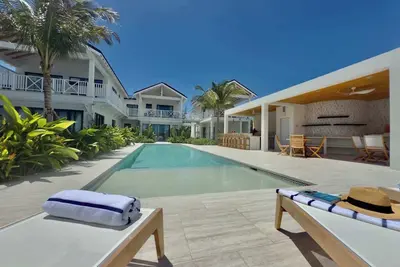 Image de Spanish Well + Little San Salvadore