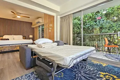 Image de Heart of Waikiki Condo - Great Location & Value 302