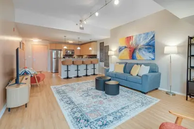 Image de Downtown High-rise Condo